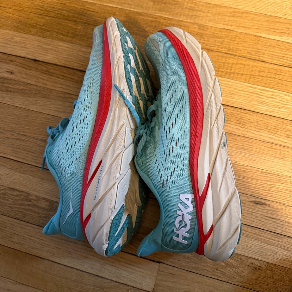 Women’s Hoka Clifton 8 - Picture 2 of 4